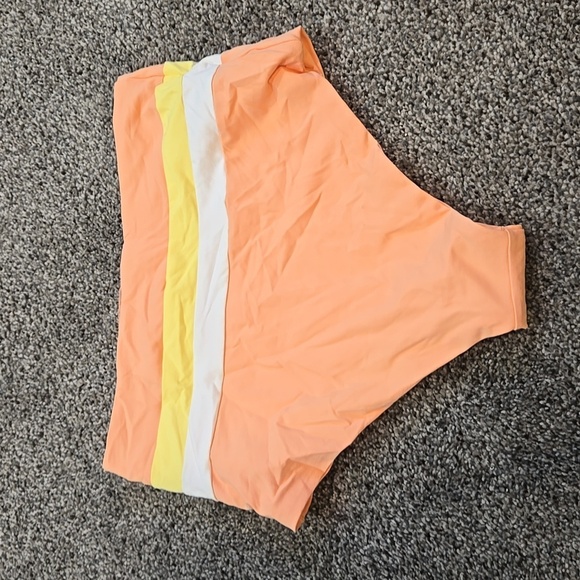 NWOT L Space Women High Top Bikini Swim Bottom Sz S - Picture 6 of 6